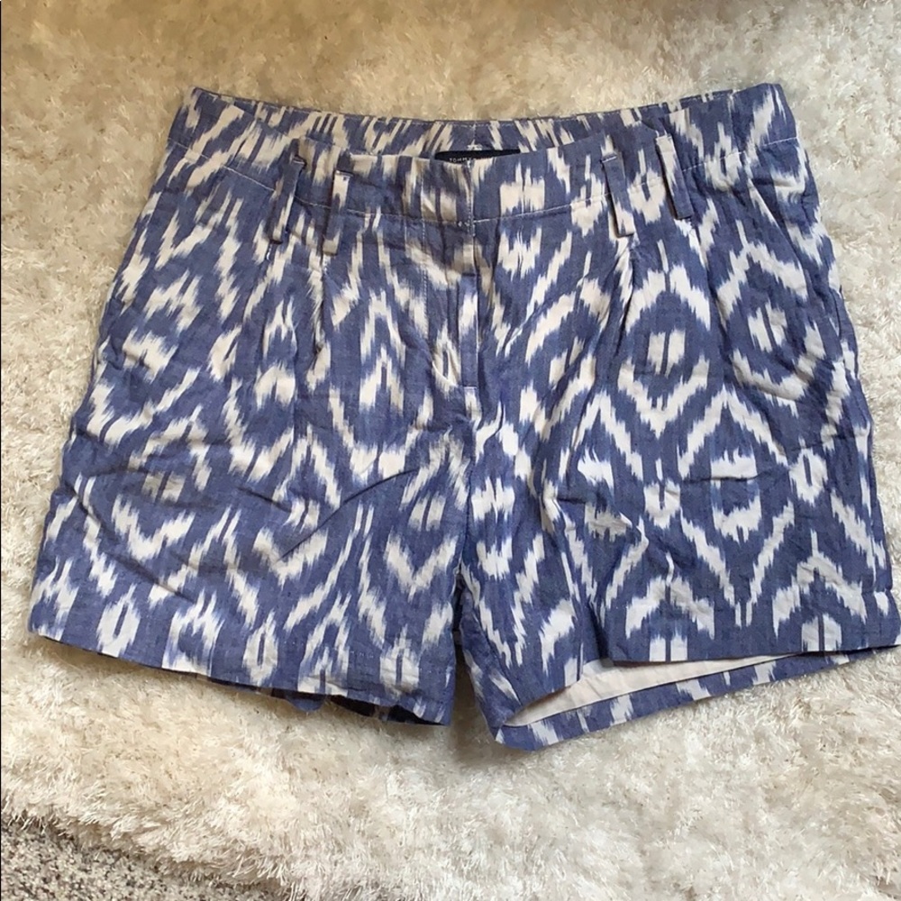 Cute Tommy Hilfger shorts